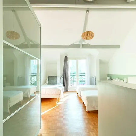 Close To Eiffel Tower - Family House * Parigi