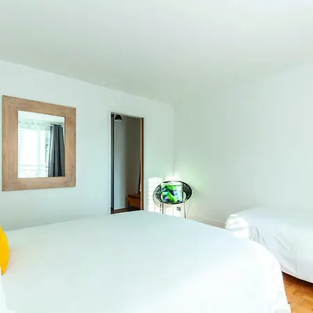 Apartment Close To Eiffel Tower - Family House *