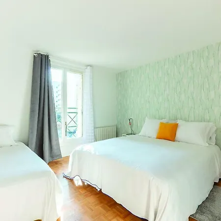 Close To Eiffel Tower - Family House Apartment Paris
