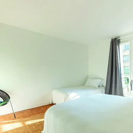 Close To Eiffel Tower - Family House